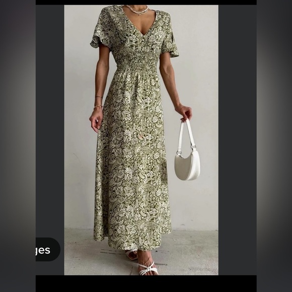 Boho Zara Floral Print Dress With Smocked Waist Size M - Picture 1 of 6